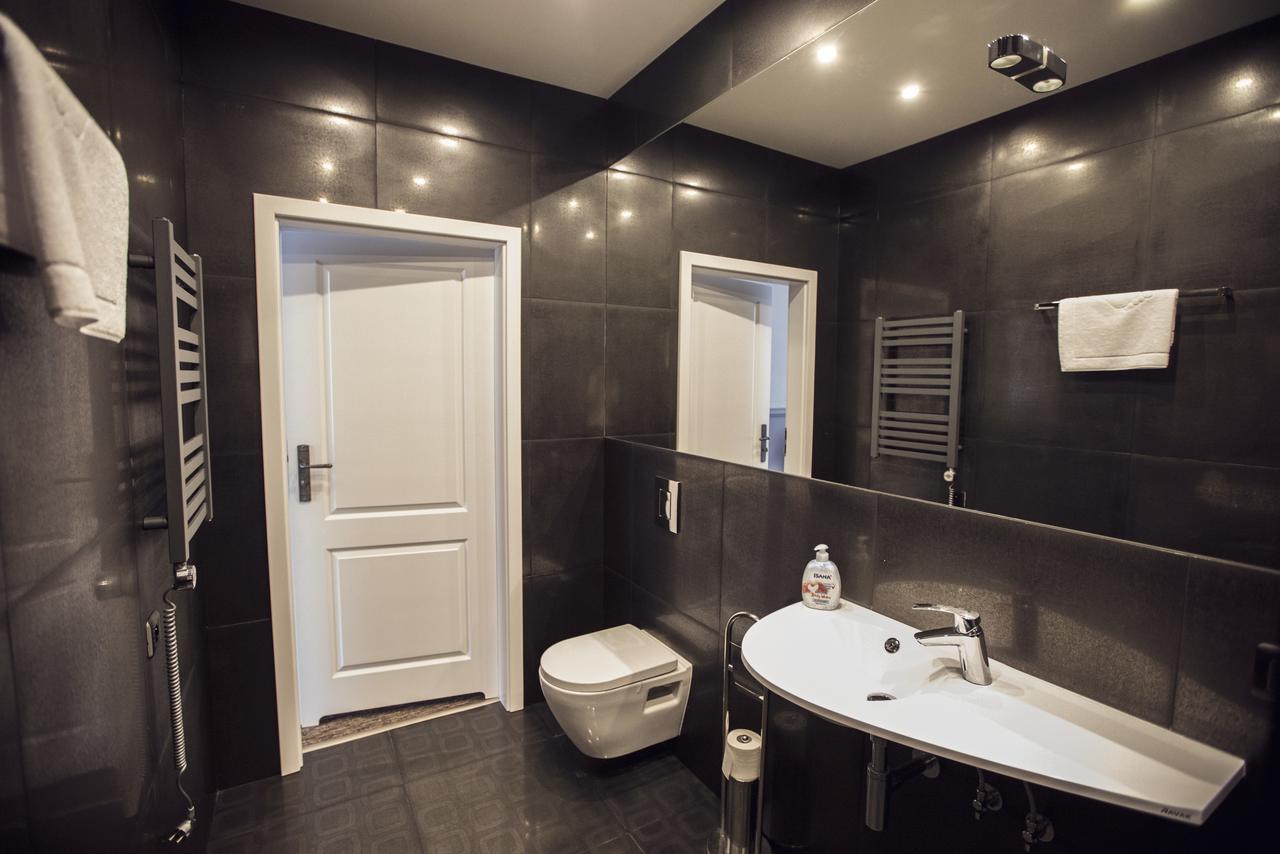 Bristol Residence Битом Екстер'єр фото