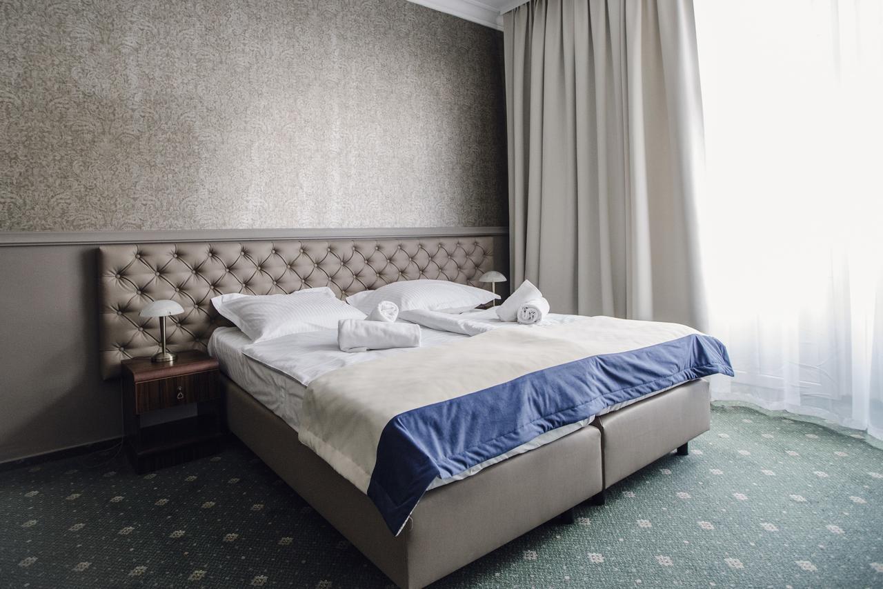 Bristol Residence Битом Екстер'єр фото