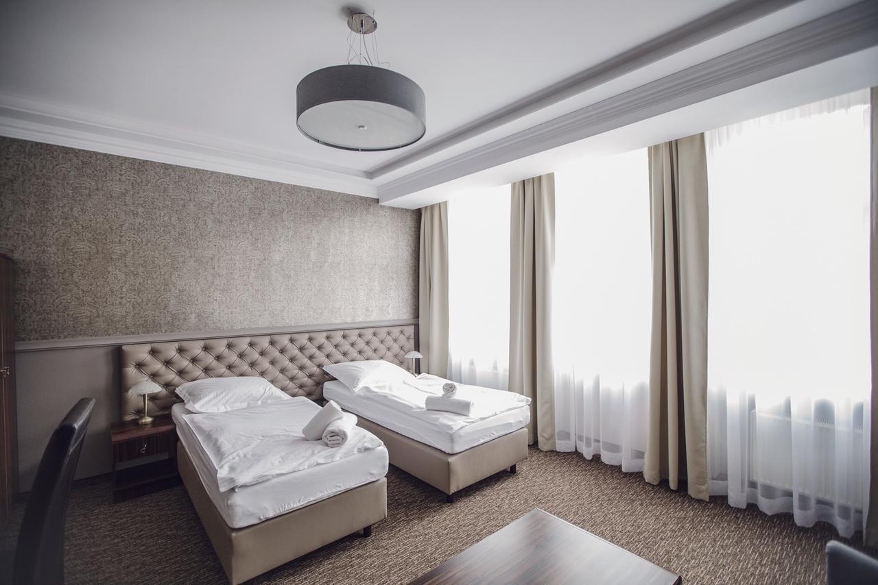 Bristol Residence Битом Екстер'єр фото