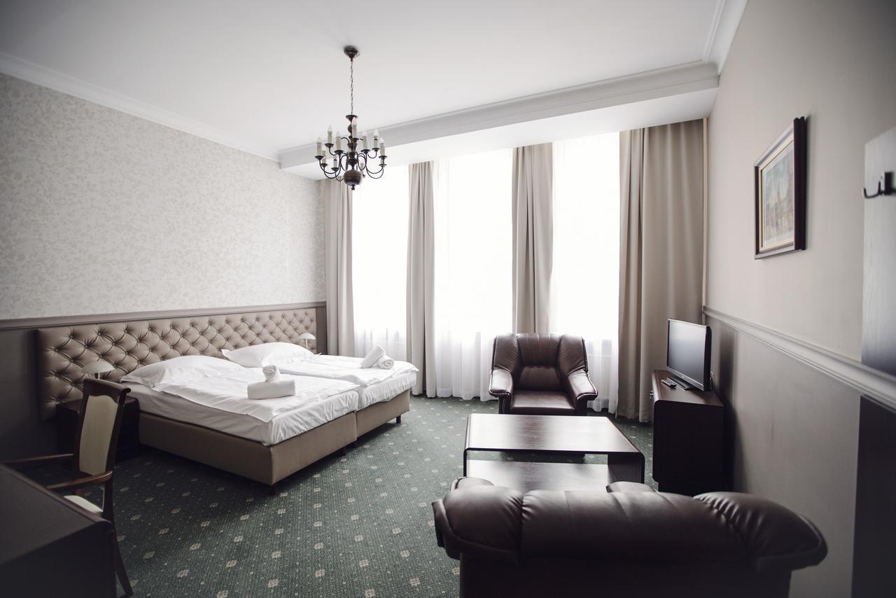Bristol Residence Битом Екстер'єр фото
