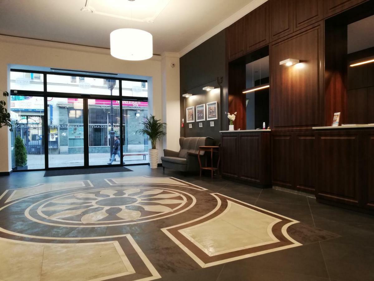 Bristol Residence Битом Екстер'єр фото