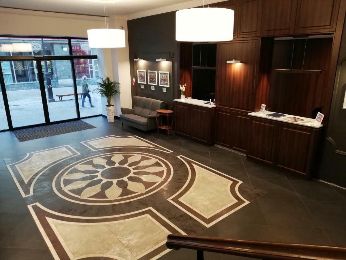 Bristol Residence Битом Екстер'єр фото